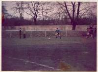 1974-Spiel-Viktoria-DJK L&ouml;sort-Meiderich-St&uuml;rmer Ralf Plincner--